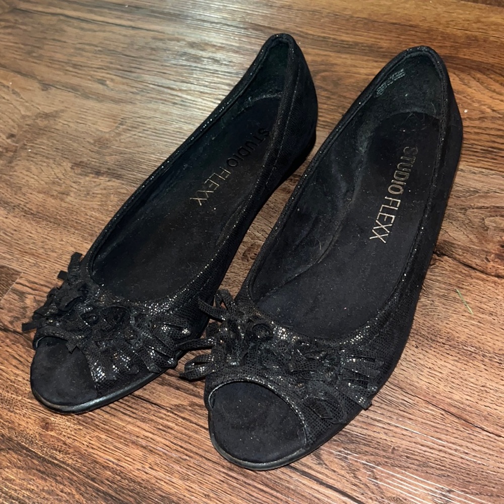 Black Studio Flexx Shoes with Ribbons